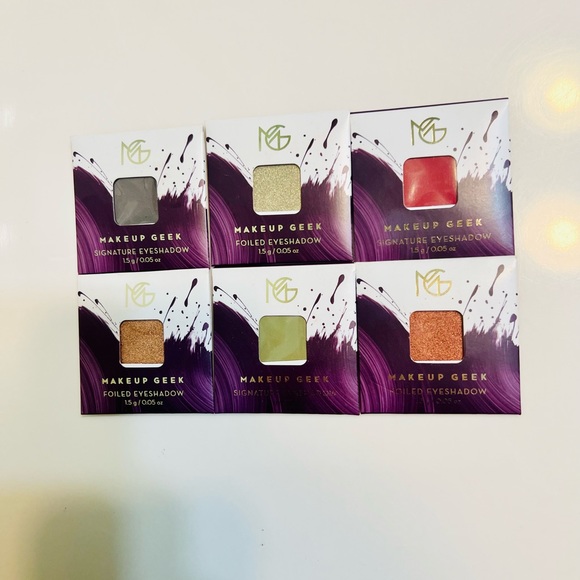 Makeup Geek ❤️12❤️ Signature Eyeshadows with two z palette NWB - Picture 3 of 6